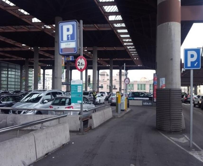 Images Parking Saba Estación Tren Madrid - Atocha P2