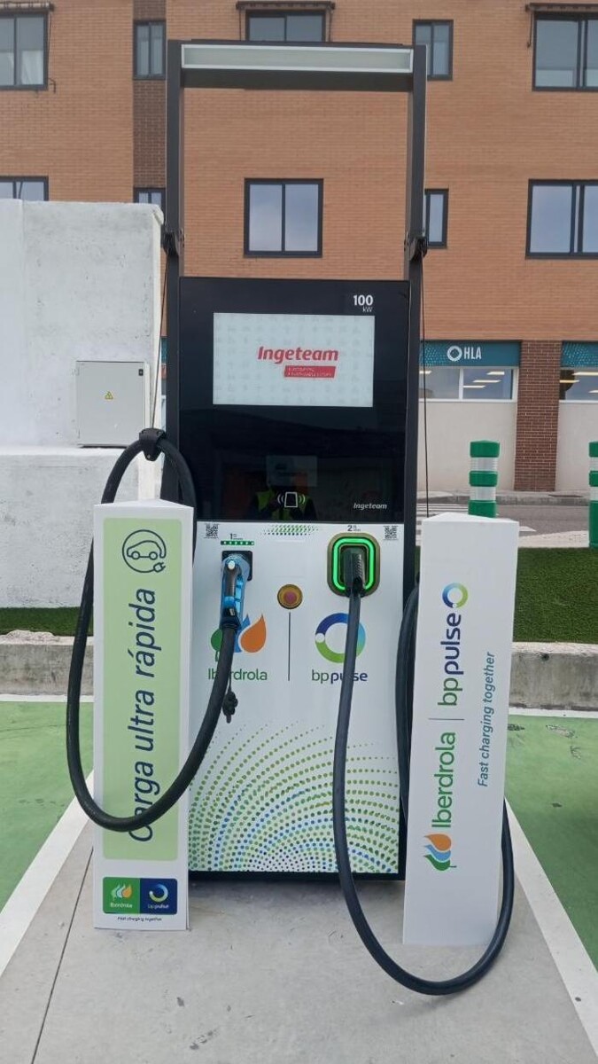 Images Iberdrola | bp pulse estación de recarga