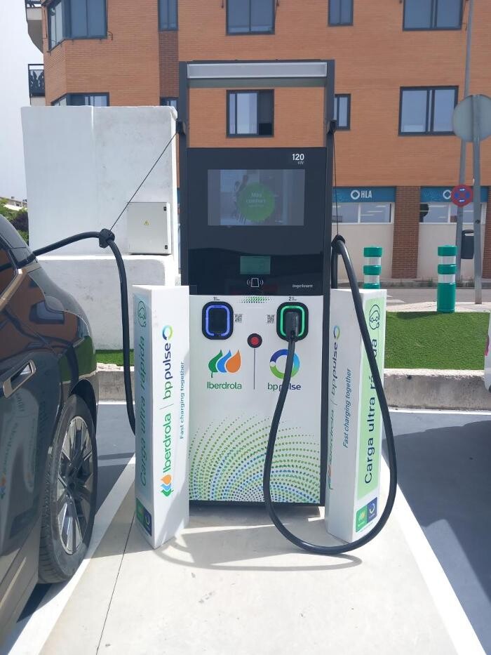 Images Iberdrola | bp pulse estación de recarga