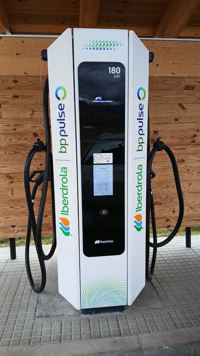 Images Iberdrola | bp pulse estación de recarga