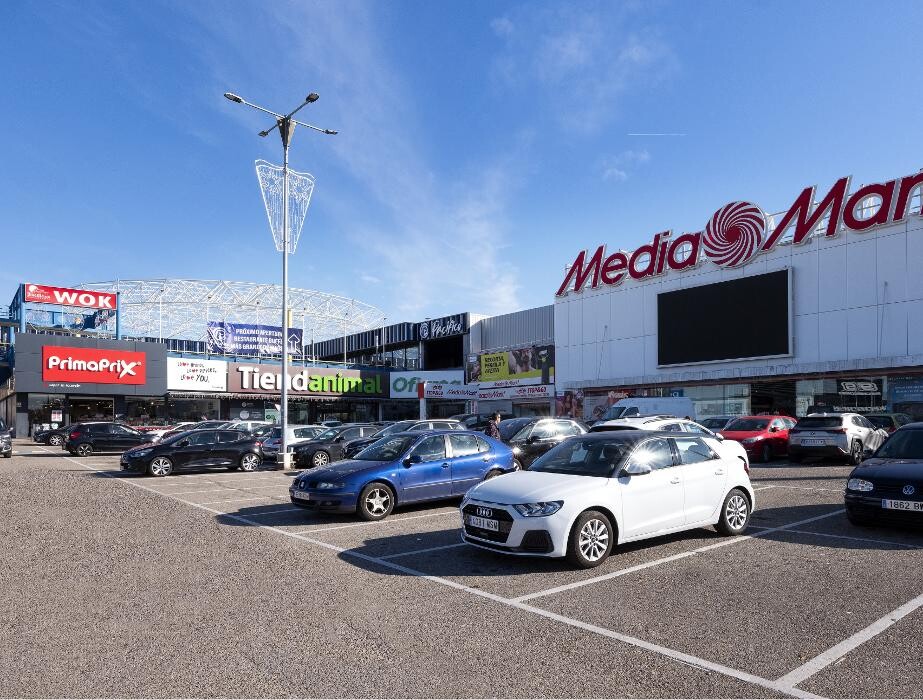 Images ACCIONA Charging Station