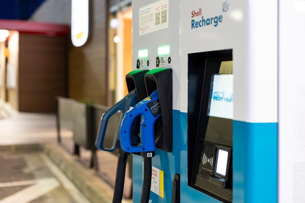 Images Shell Recharge Charging Station