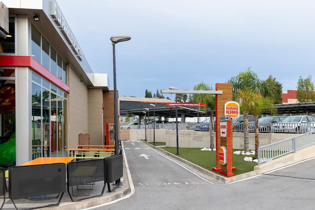 Images ACCIONA Charging Station