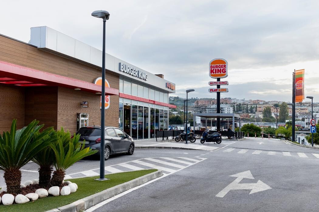 Images ACCIONA Charging Station
