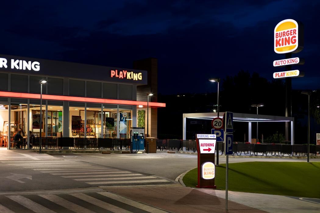 Images ACCIONA Charging Station