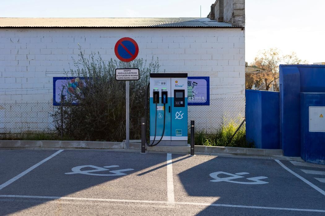 Images ACCIONA Charging Station