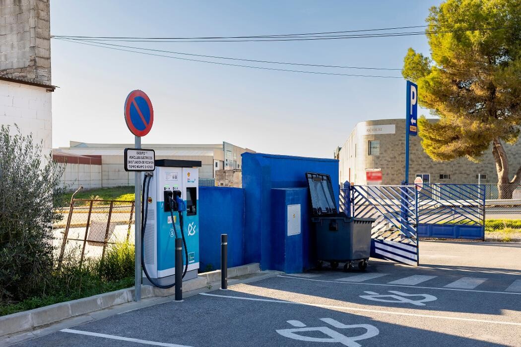 Images ACCIONA Charging Station