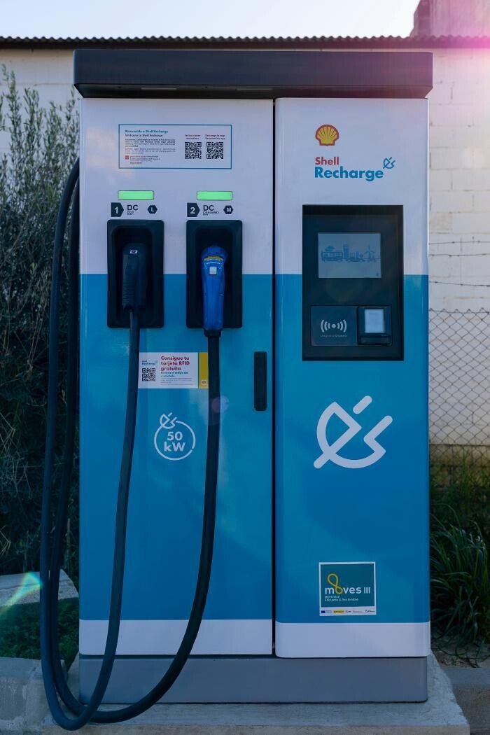 Images ACCIONA Charging Station