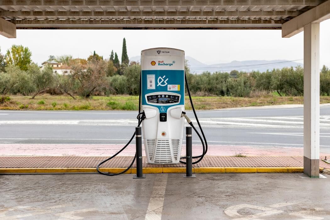 Images Shell Recharge Charging Station
