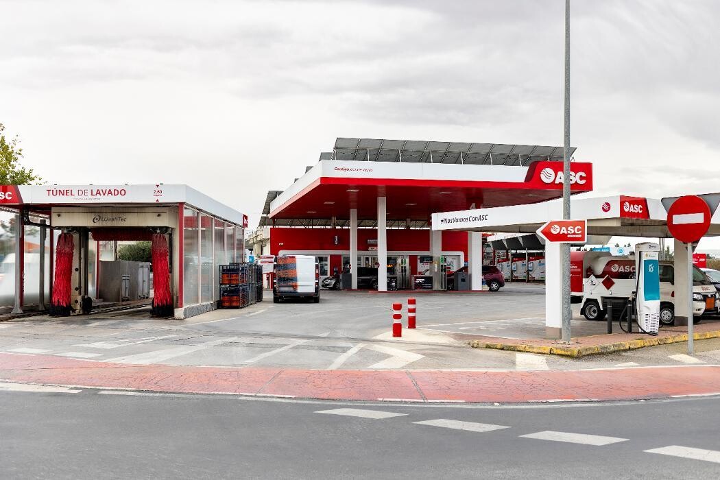 Images ACCIONA Charging Station