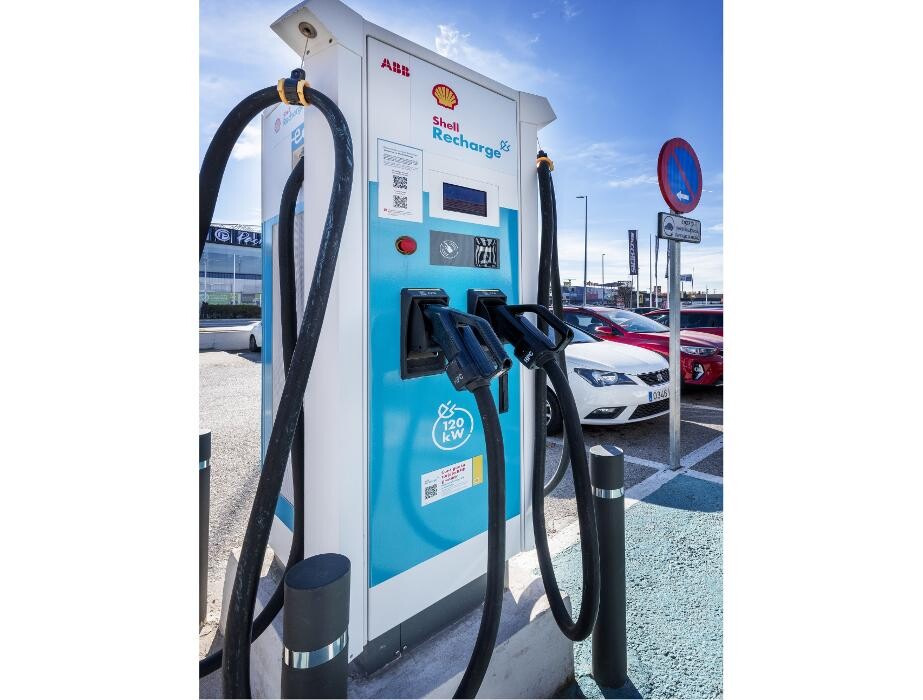 Images Shell Recharge Charging Station