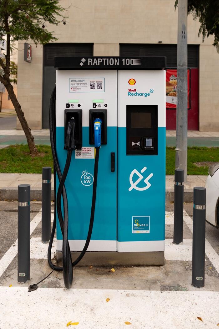 Images Shell Recharge Charging Station