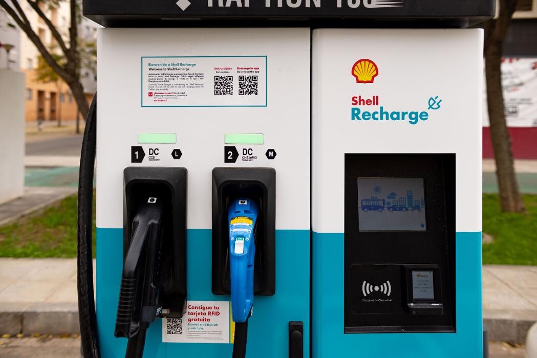 Images Shell Recharge Charging Station