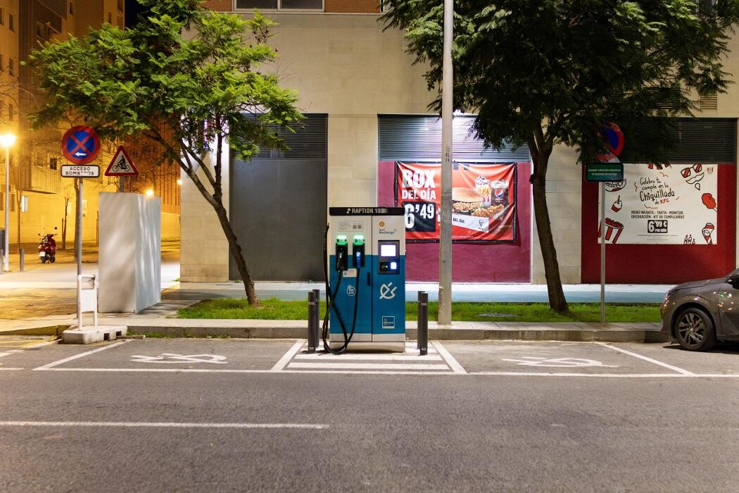 Images ACCIONA Charging Station
