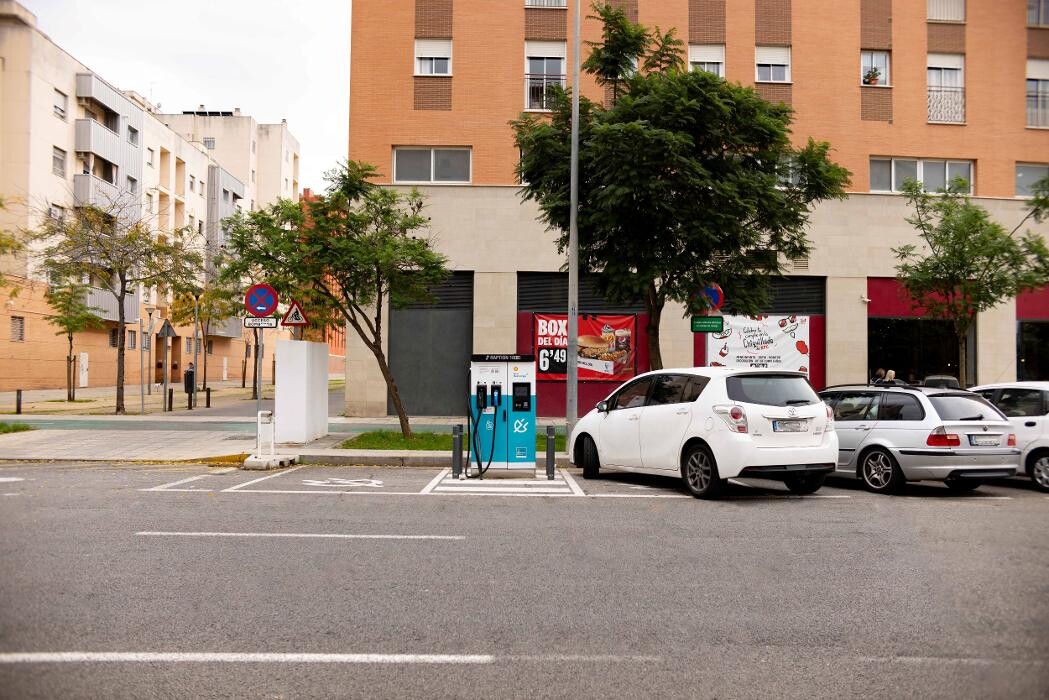 Images ACCIONA Charging Station