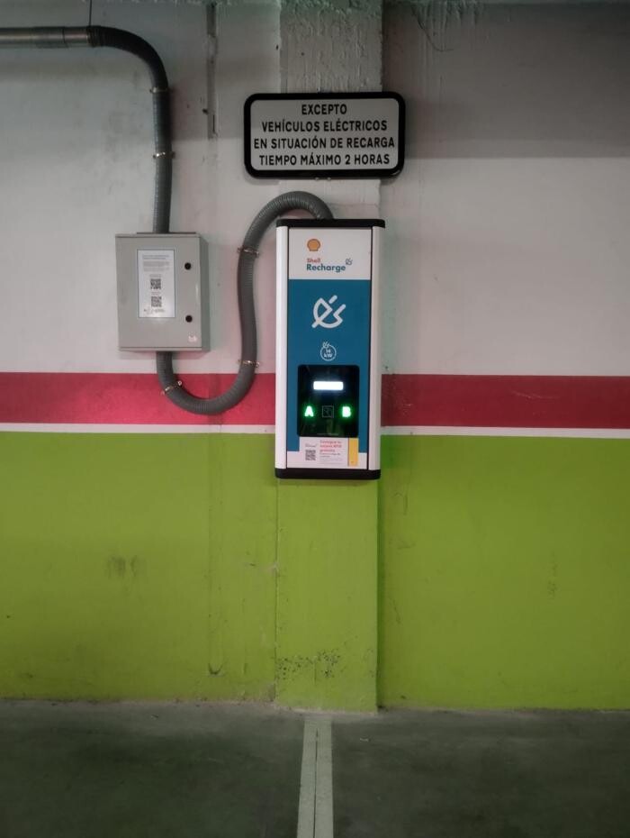 Images ACCIONA Charging Station