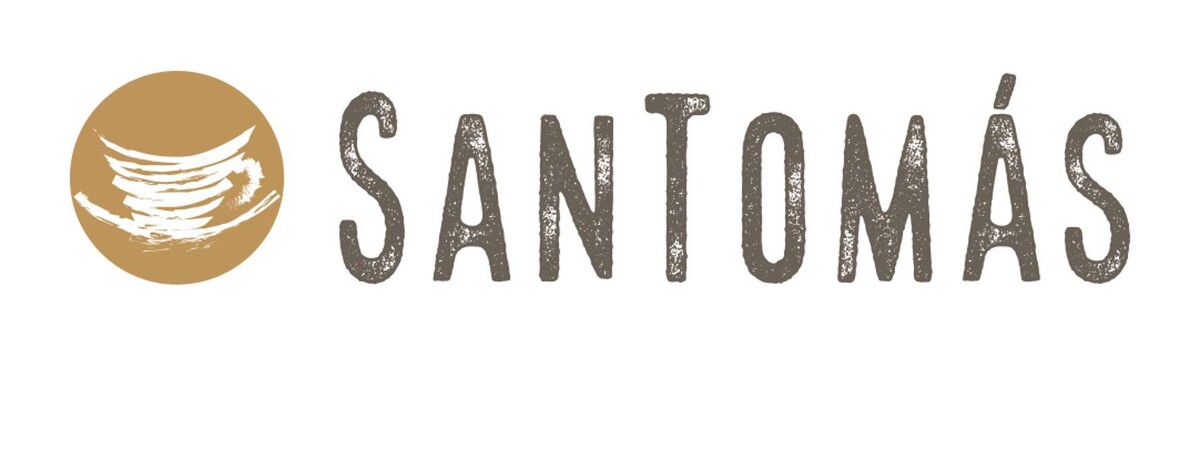 SanTomás Logo