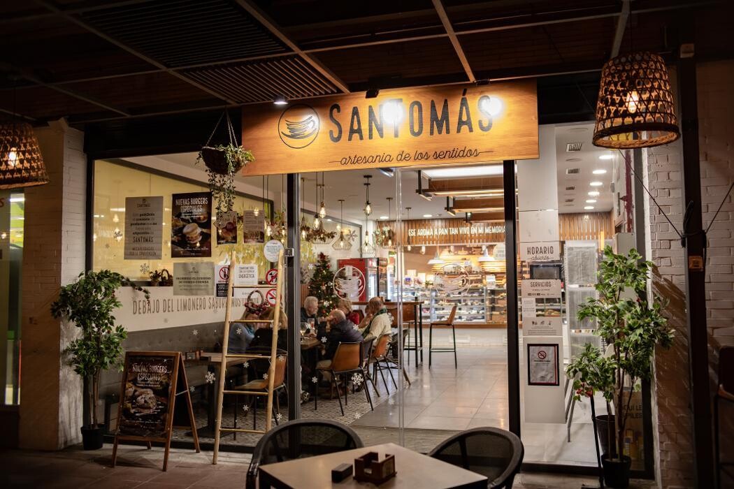 Images ACCIONA Charging Station