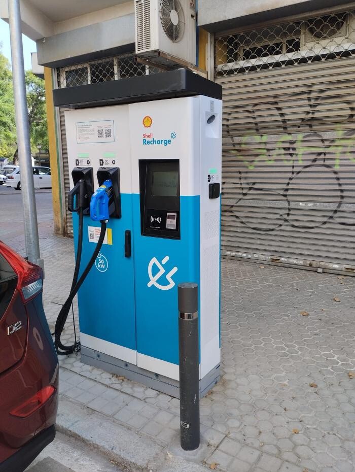 Images ACCIONA Charging Station