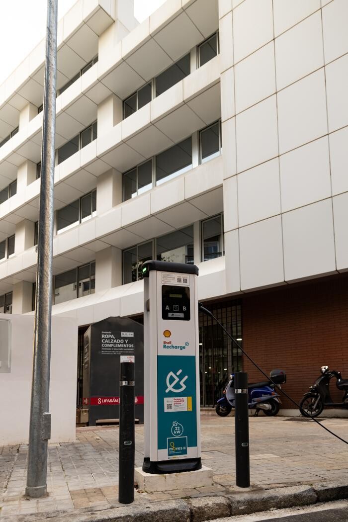 Images ACCIONA Charging Station