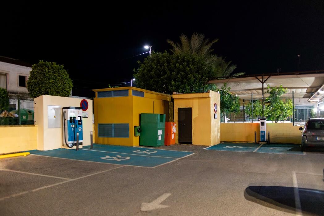 Images ACCIONA Charging Station