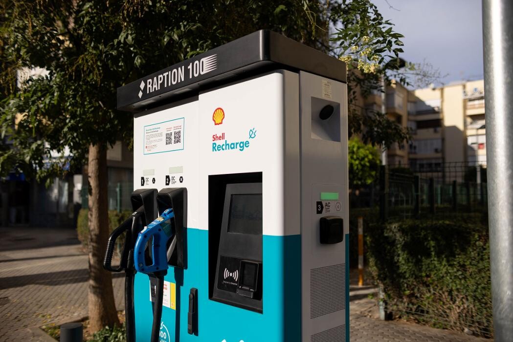 Images Shell Recharge Charging Station