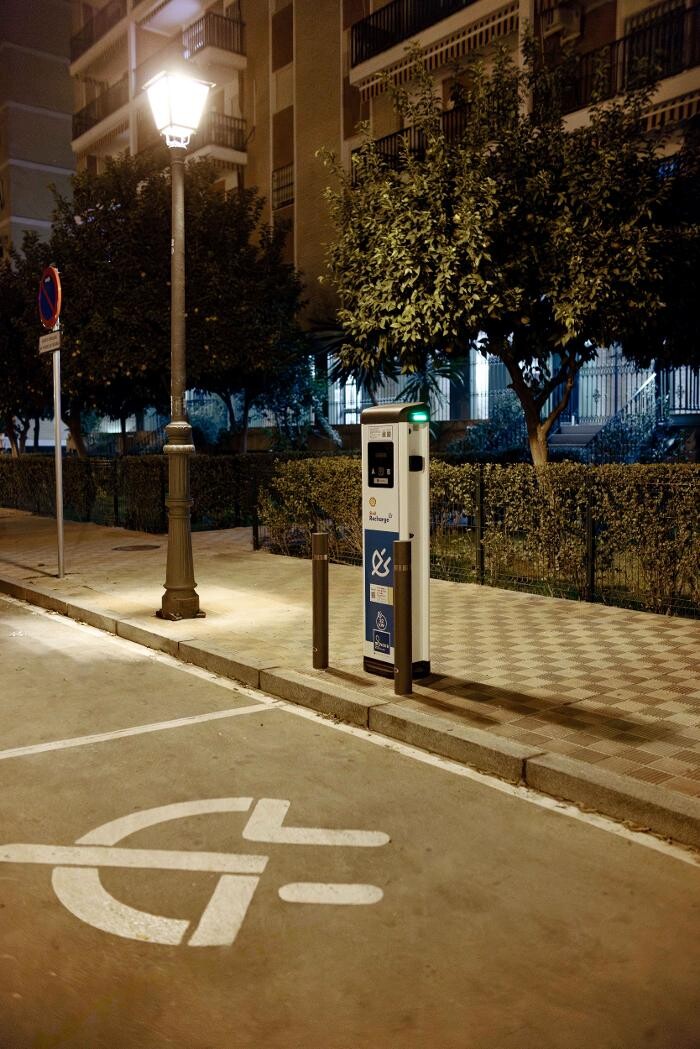 Images Shell Recharge Charging Station