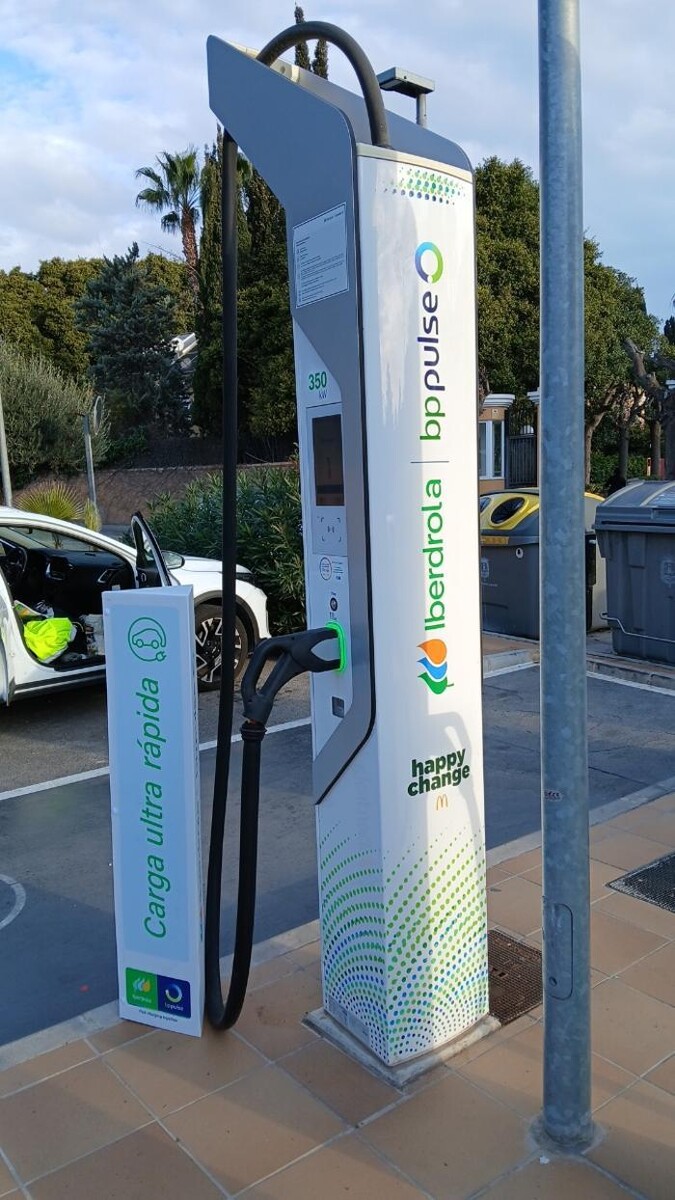 Images Iberdrola | bp pulse estación de recarga