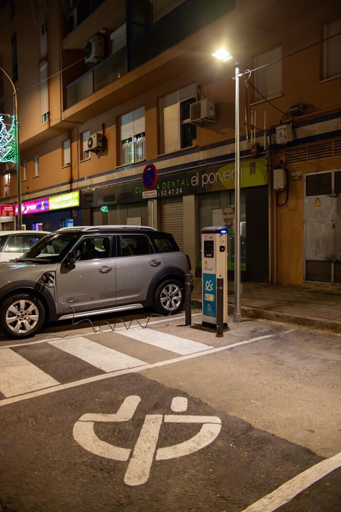 Images Shell Recharge Charging Station