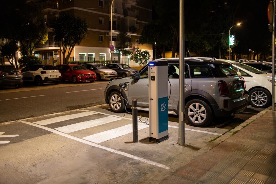 Images Shell Recharge Charging Station