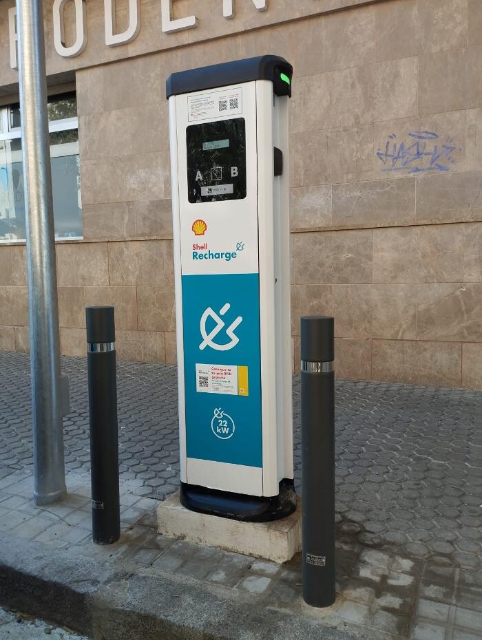 Images ACCIONA Charging Station