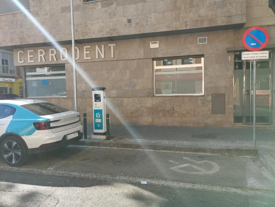 Images ACCIONA Charging Station