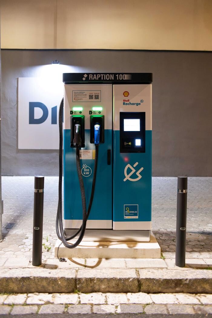 Images Shell Recharge Charging Station