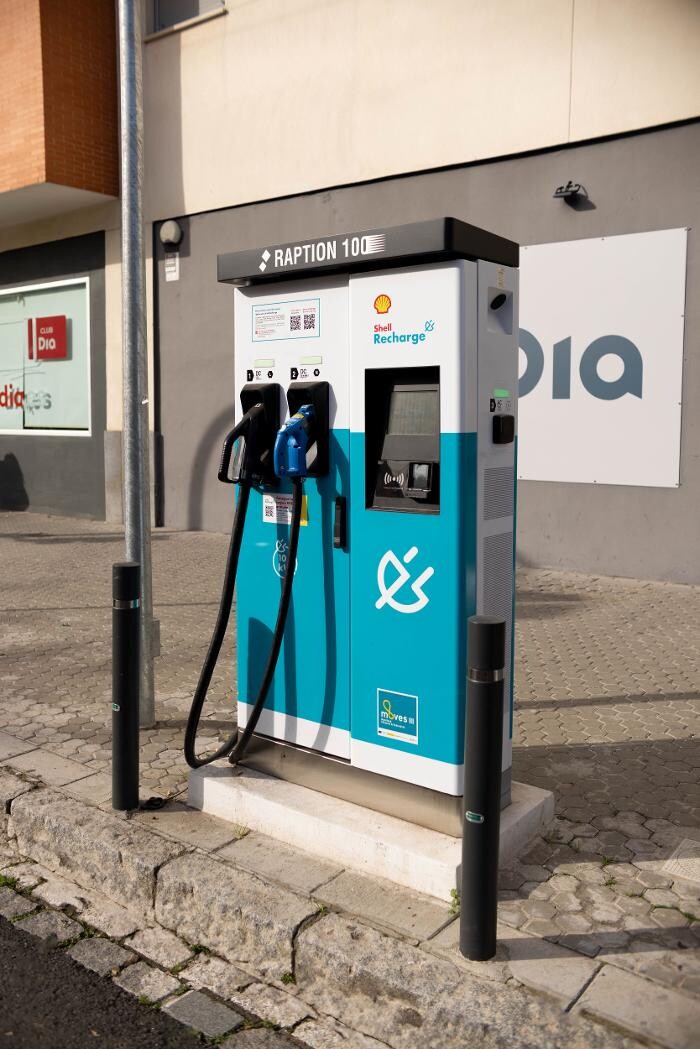 Images Shell Recharge Charging Station