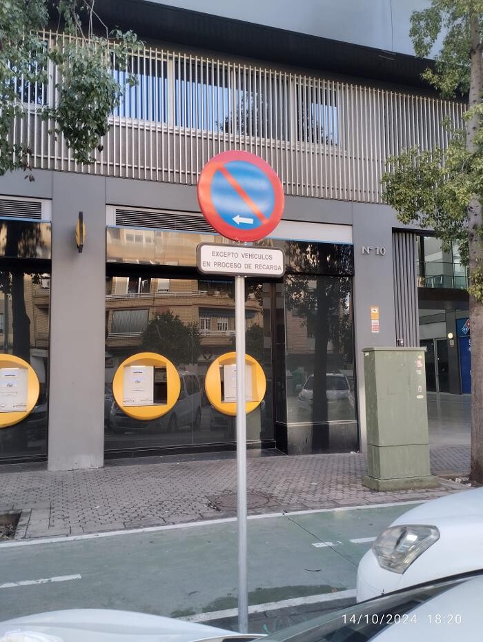 Images ACCIONA Charging Station