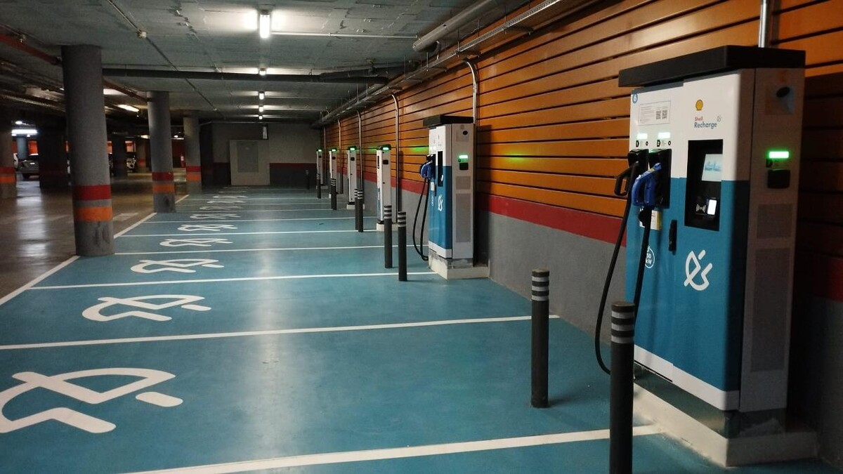 Images ACCIONA Charging Station