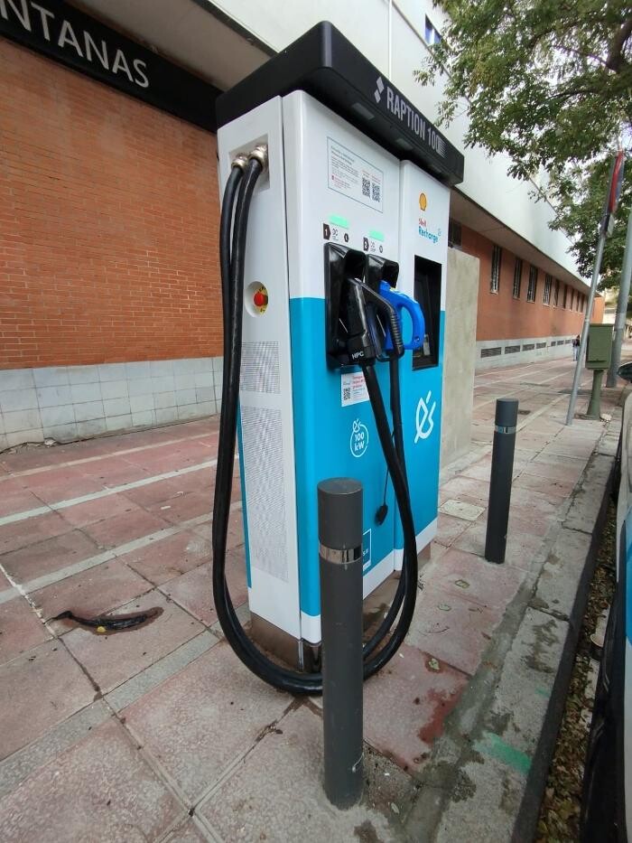 Images Shell Recharge Charging Station