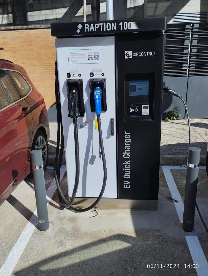 Images ACCIONA Charging Station