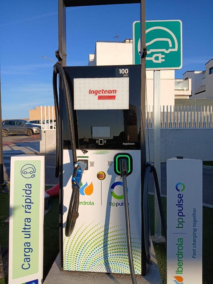 Images Iberdrola | bp pulse estación de recarga