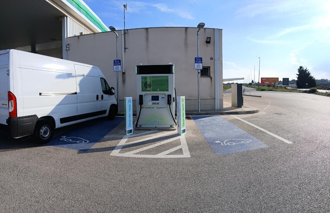 Images Iberdrola | bp pulse estación de recarga