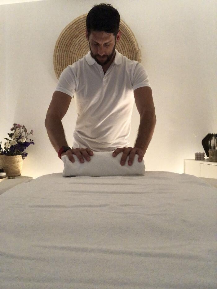 Images Manuel Quiromasaje - Holistic wellness massage therapist