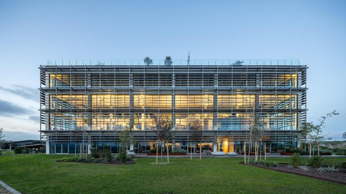 Images Top Cable central headquarters (Alcabe SA)