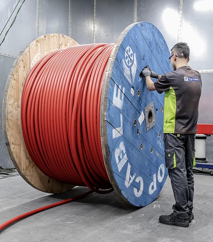 Images Top Cable central headquarters (Alcabe SA)