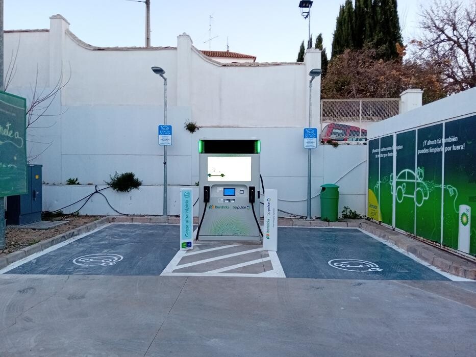 Images Iberdrola | bp pulse estación de recarga