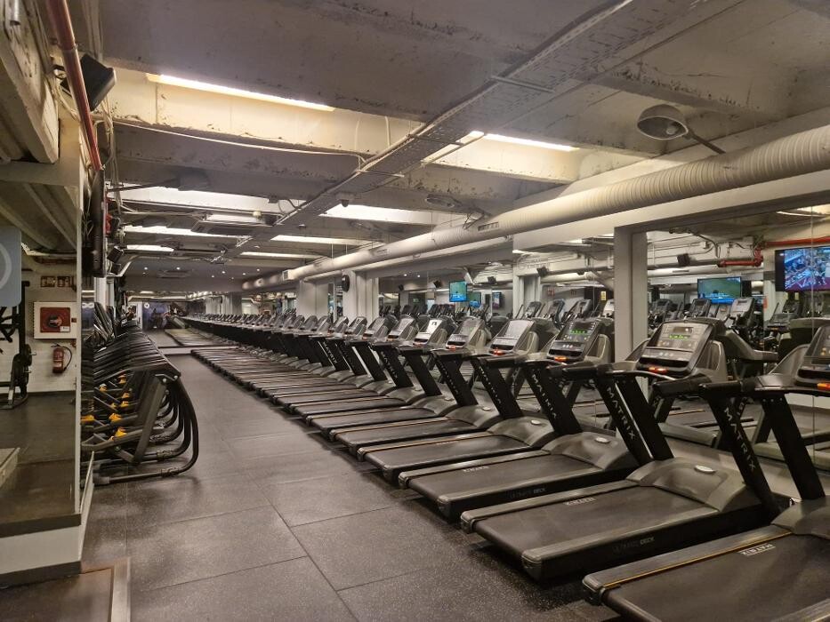 Images Gimnasio VivaGym Alberto Aguilera