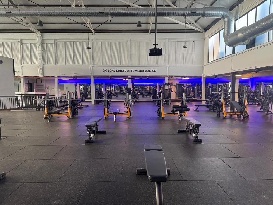 Images Gimnasio VivaGym Mercado de Villaverde