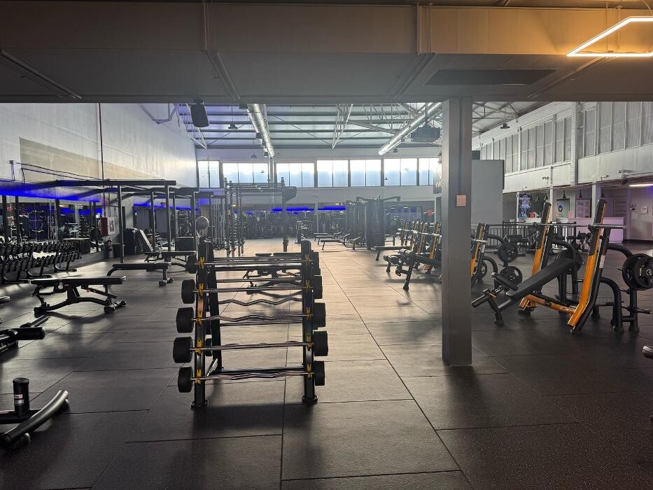 Images Gimnasio VivaGym Mercado de Villaverde