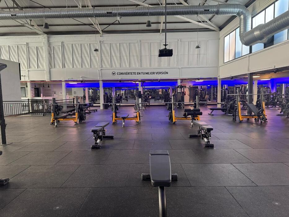 Images Gimnasio VivaGym Mercado de Villaverde