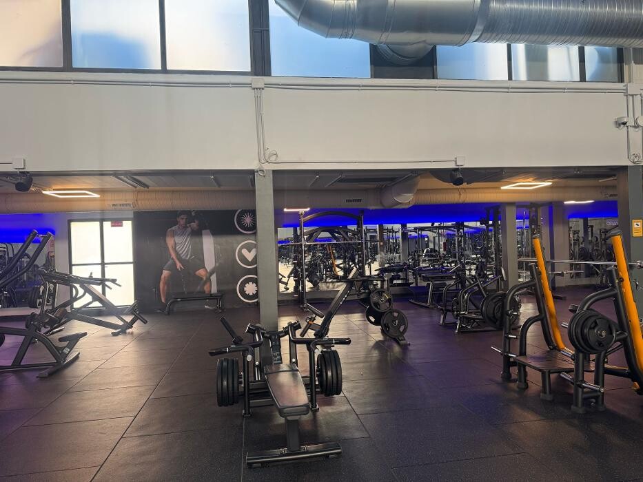 Images Gimnasio VivaGym Mercado de Villaverde