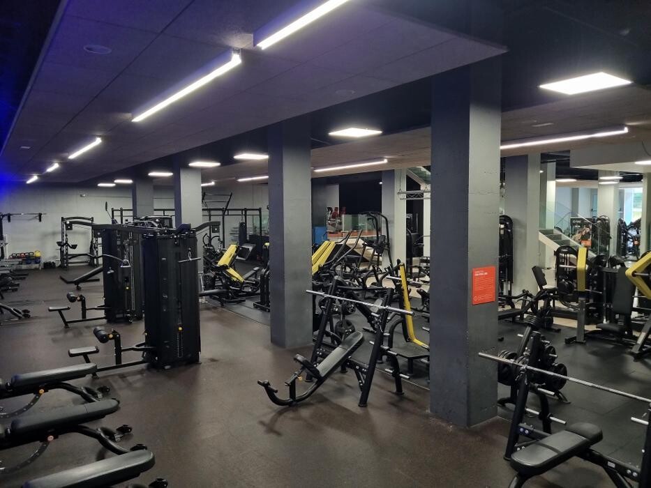 Images Gimnasio VivaGym Avenida Aigüera
